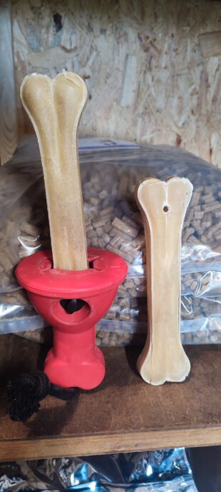 Geperste kauwkluif 20cm voor de Boneguard per stuk